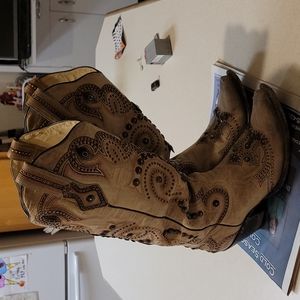 Corral boots